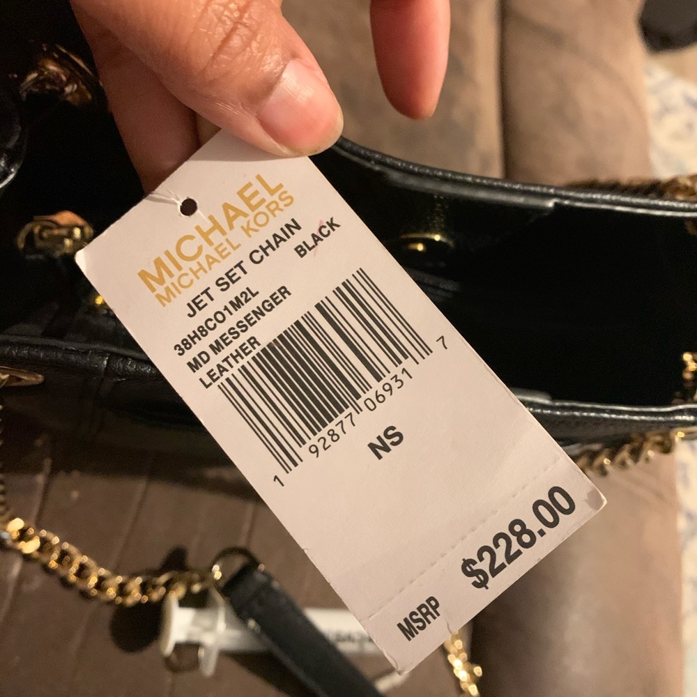 Black jet set chain messenger bag